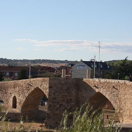 Albergue La Encina Hospital de Órbigo Kültér fotó